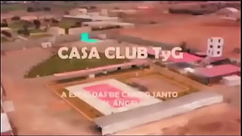 Se pajea para su gil