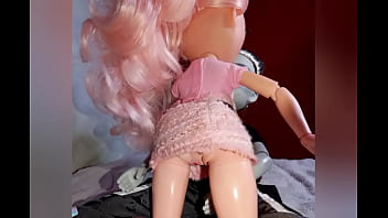 Rainbow debuta en el porno en de porndoll