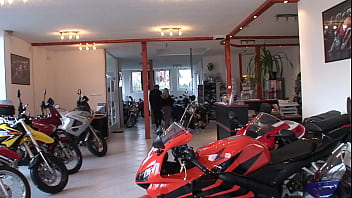 Megan vale shaved her pussy and bleached her asshole for you