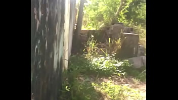 Abrindo O Cu Na Floresta thumbnail