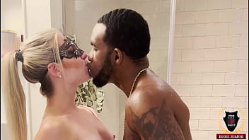 Seductive cheerleader kait gets pounded in the shower by rome major