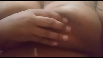 Lengua para mis tetitas