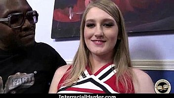 Girl cums hard from biggz' deep dicking 8