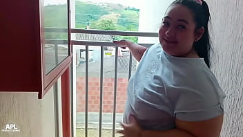 La puta de mi vecina siempre sale a la puerta mostrando su enorme culo pero esta vez me lo pude follar hasta llenarselo de creampie parte 1 La puta de mi vecina siempre sale a la puerta mostrando su enorme culo pero esta vez me lo pude follar hasta llenarselo de creampie parte 1