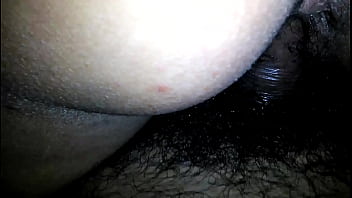 Mi esposa nalgona me coge rico