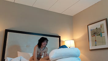 Tatted teen sucking big dick