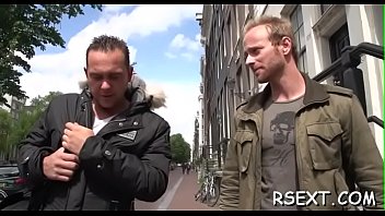 Hotty gives blow and handjob