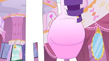 Rarity's new friend by monstrousfrog