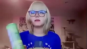 Ayuden samaritanos a buscar a esta chiquilla de buenos muslos