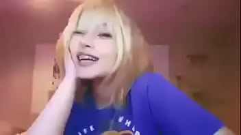 Ayuden samaritanos a buscar a esta chiquilla de buenos muslos