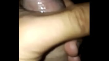 Cadê uma gostosa pra poder mamar