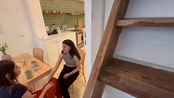 Cámara graba a mi esposa siendomé infiel con la perra de su mejor amiga