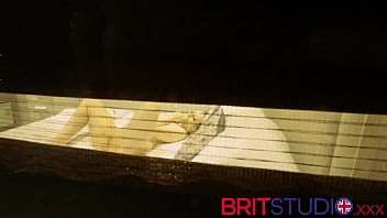 You are watching your gorgeous neighbour as she gets herself off