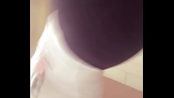 Un Momento De Descanso Relajada Pero Siempre Mostrandoles Algo De Mi Besitos A Todos thumbnail