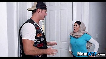 Hot Threesome 14 thumbnail