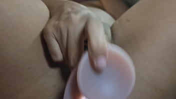 Me grabo mientras me masturbo en vivo