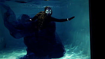 Gothic Underwater Shooting In Swimmimg Pool Arya Grander thumbnail