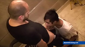 Machos Latinos Follando A Pelo thumbnail