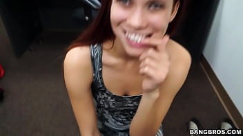 This redhead can suck dick