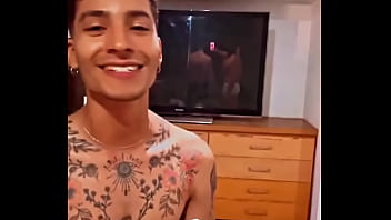 Acá grabando cositas nuevas con mi parcero angelitocruzx que les gustaría que hiciéramos juntos en el próximo