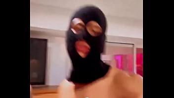 Acá grabando cositas nuevas con mi parcero angelitocruzx que les gustaría que hiciéramos juntos en el próximo