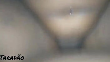 Preta safada gemendo no pau