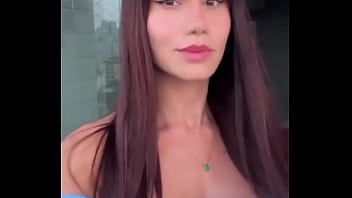 Nova skin desbloqueada com sucesso eu acho que nasci pra usar franja to amando muito parece que deu até uma r