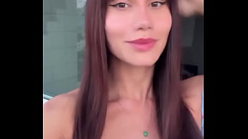 Nova skin desbloqueada com sucesso eu acho que nasci pra usar franja to amando muito parece que deu até uma r