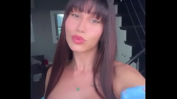 Nova skin desbloqueada com sucesso eu acho que nasci pra usar franja to amando muito parece que deu até uma r