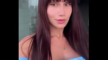 Nova skin desbloqueada com sucesso eu acho que nasci pra usar franja to amando muito parece que deu até uma r