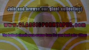 Wet kissing lesbians in the bath