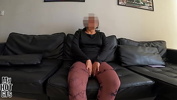 Hermosa jovencita provinciana necesita dinero