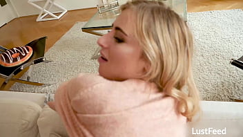 Fucking a preppy blonde american teen tourist