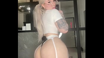 Spying on my step sister hard fucking herself in different positions and cums