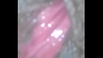 Red shakes dat ass for babyziggy