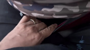 Peguei uma moto táxi sapatona no rio de janeiro ela subiu o morro comigo me levou pro seu apartamento no morro pra nós dois fuder gostoso