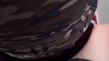 Peguei uma moto táxi sapatona no rio de janeiro ela subiu o morro comigo me levou pro seu apartamento no morro pra nós dois fuder gostoso