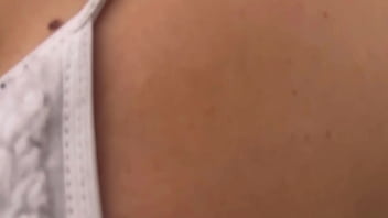 Peguei uma moto táxi sapatona no rio de janeiro ela subiu o morro comigo me levou pro seu apartamento no morro pra nós dois fuder gostoso