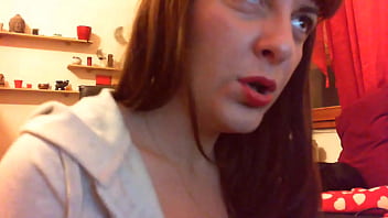 Wonderful sweaty feet after the gym to lick