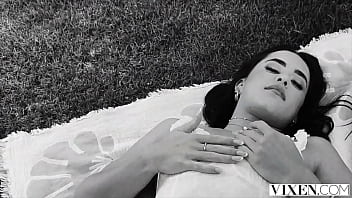 Daisy is the picture perfect girl on a picture perfect date her relationship is still developing but the sex is already all she can think about