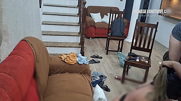 Casada com dois pela primeira vez anal cum shot cuspindo porra na boca do corno