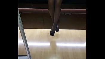 Foot fetish waiting for the goddess in black pantyhose let's work with your mouth