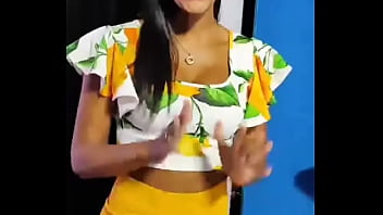 Q lindo culito amarillo