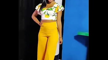 Q lindo culito amarillo