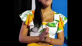 Q lindo culito amarillo