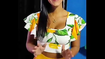 Q lindo culito amarillo