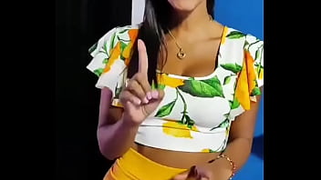 Q lindo culito amarillo