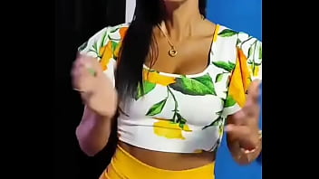 Q lindo culito amarillo