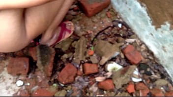 सौतेली मॉम को सौतेले बेटे ने जंगल में घोड़ी बनाकर चोदा