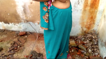 सौतेली मॉम को सौतेले बेटे ने जंगल में घोड़ी बनाकर चोदा सौतेली मॉम को सौतेले बेटे ने जंगल में घोड़ी बनाकर चोदा